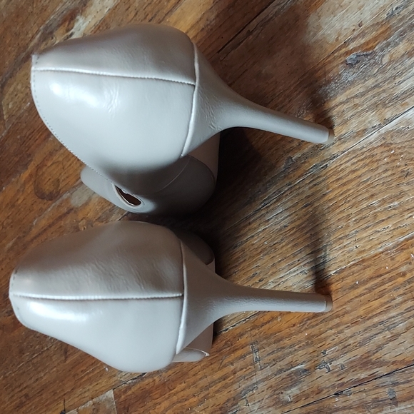 M&M 4 for $12 Shoes - Picture 3 of 8